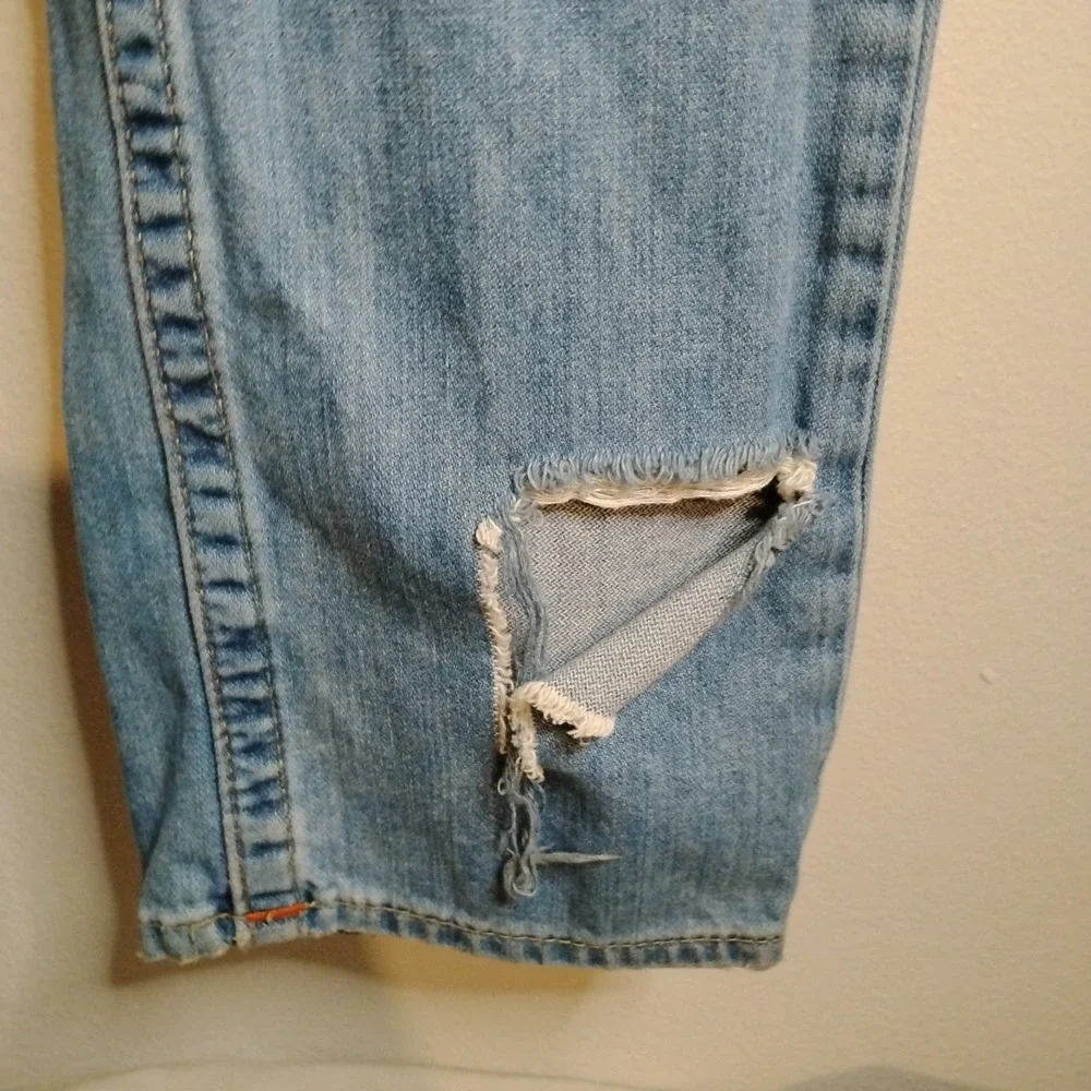 True Religion Size 31 ×32 Slim Fit , Well Worn, Rip In 1 Leg,Vintage , Jeans